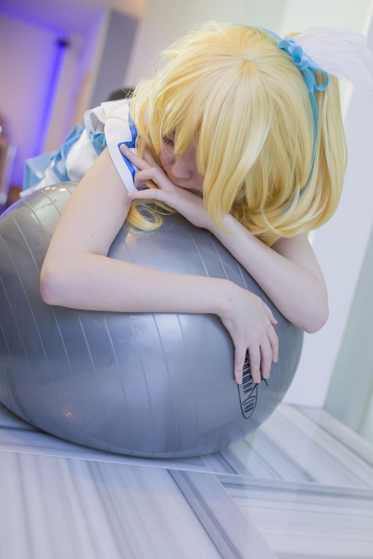 Quan hệ tình dục thô với một lớp thần tượng trường học trong một buổi chụp ảnh cá nhân!