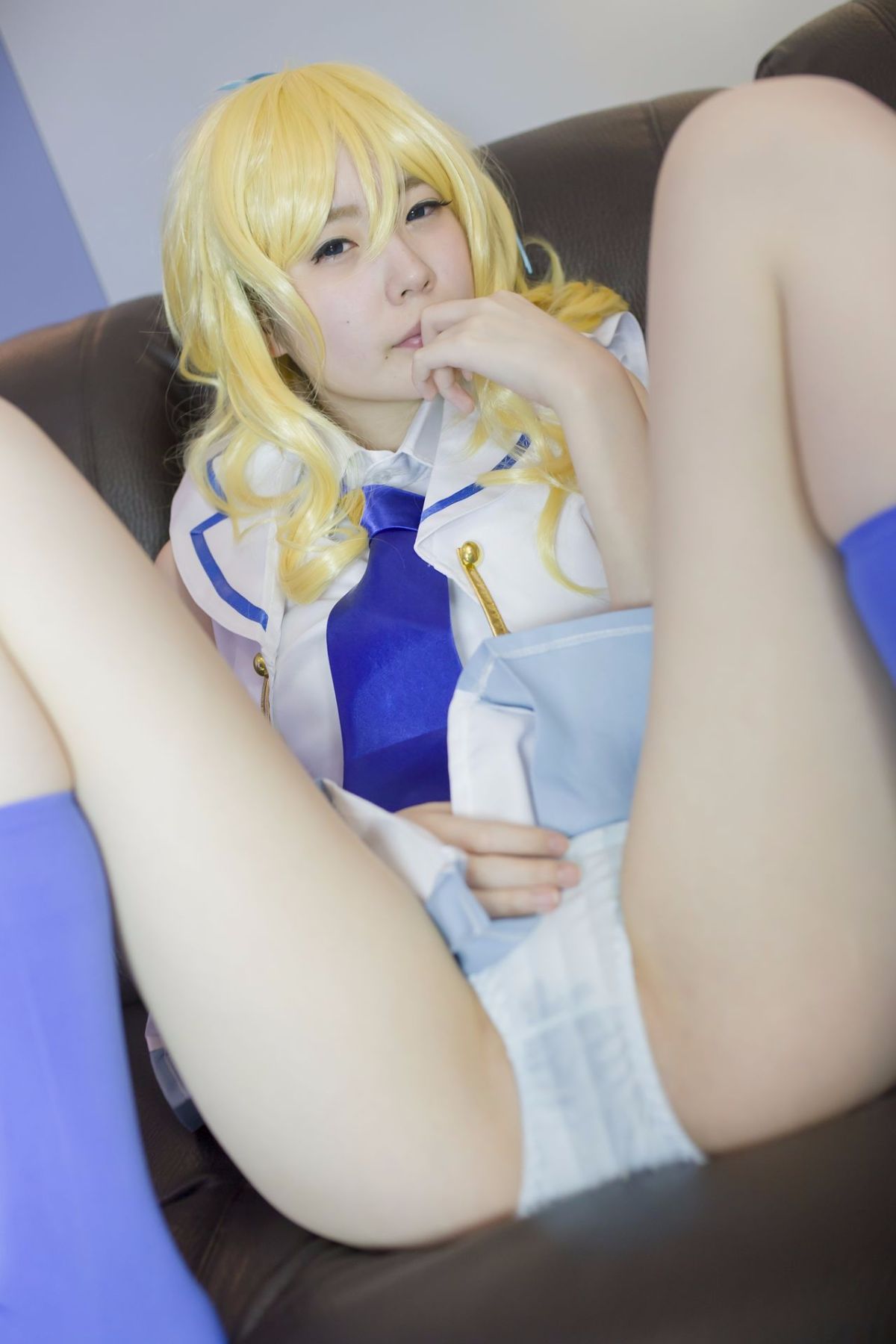 Quan hệ tình dục thô với một lớp thần tượng trường học trong một buổi chụp ảnh cá nhân!