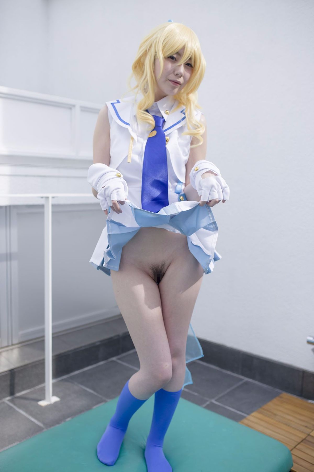 Quan hệ tình dục thô với một lớp thần tượng trường học trong một buổi chụp ảnh cá nhân!