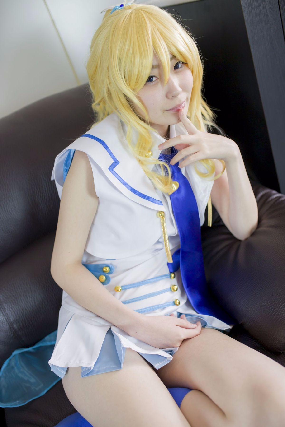 Quan hệ tình dục thô với một lớp thần tượng trường học trong một buổi chụp ảnh cá nhân!