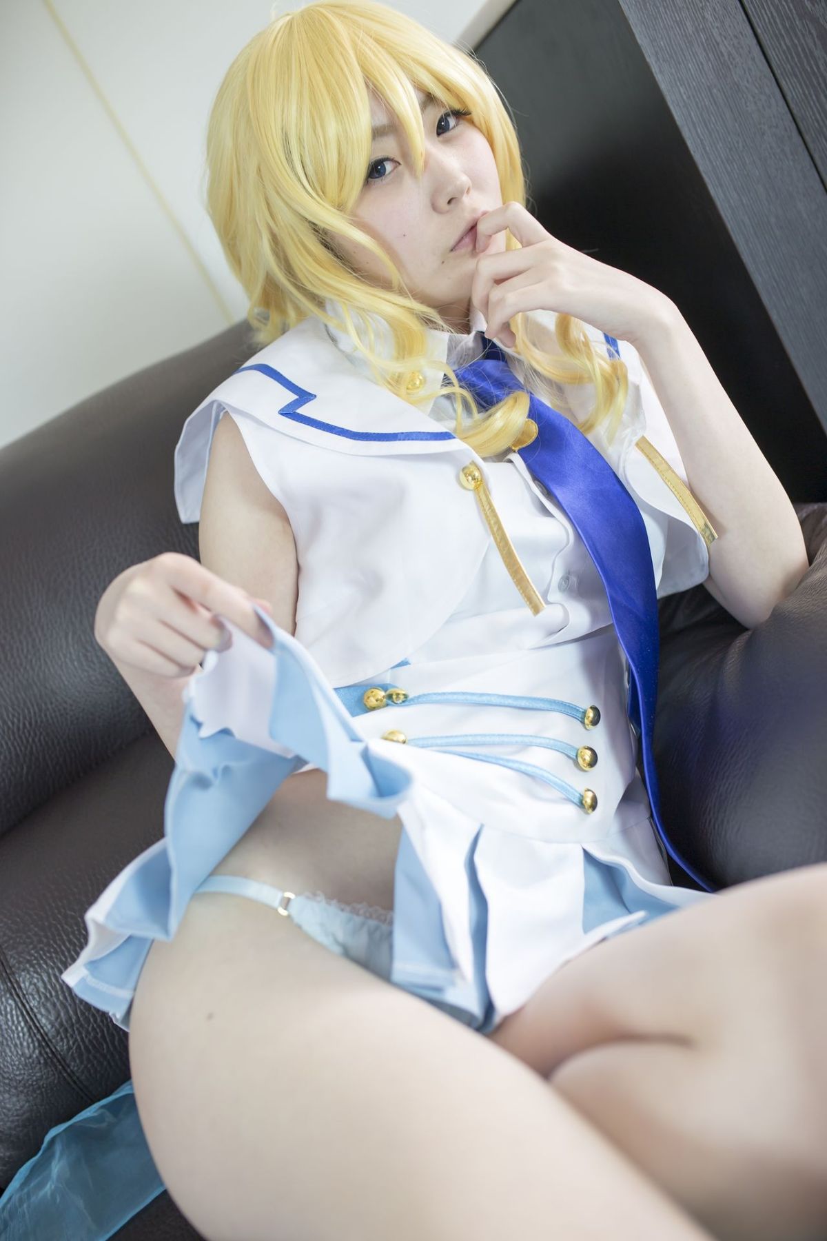 Quan hệ tình dục thô với một lớp thần tượng trường học trong một buổi chụp ảnh cá nhân!