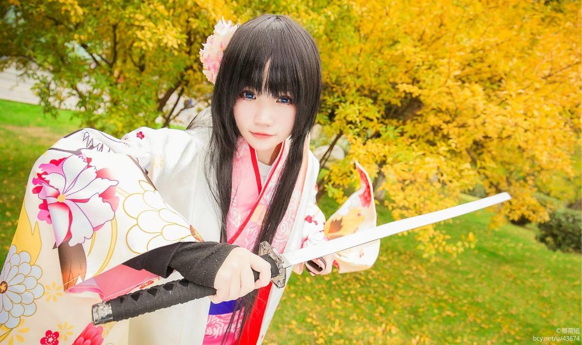 "Lệnh Fategrand" Hai nghi lễ đầy đám cưới của Chị bị hỏng c o s p l a y