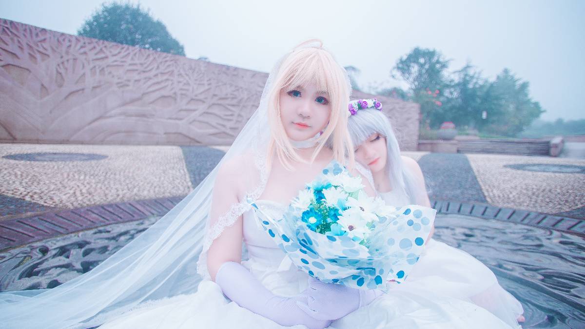 Sinh nhật "số phận ở lại" sinh nhật của nhóm đám cưới ba người C o s p l a y