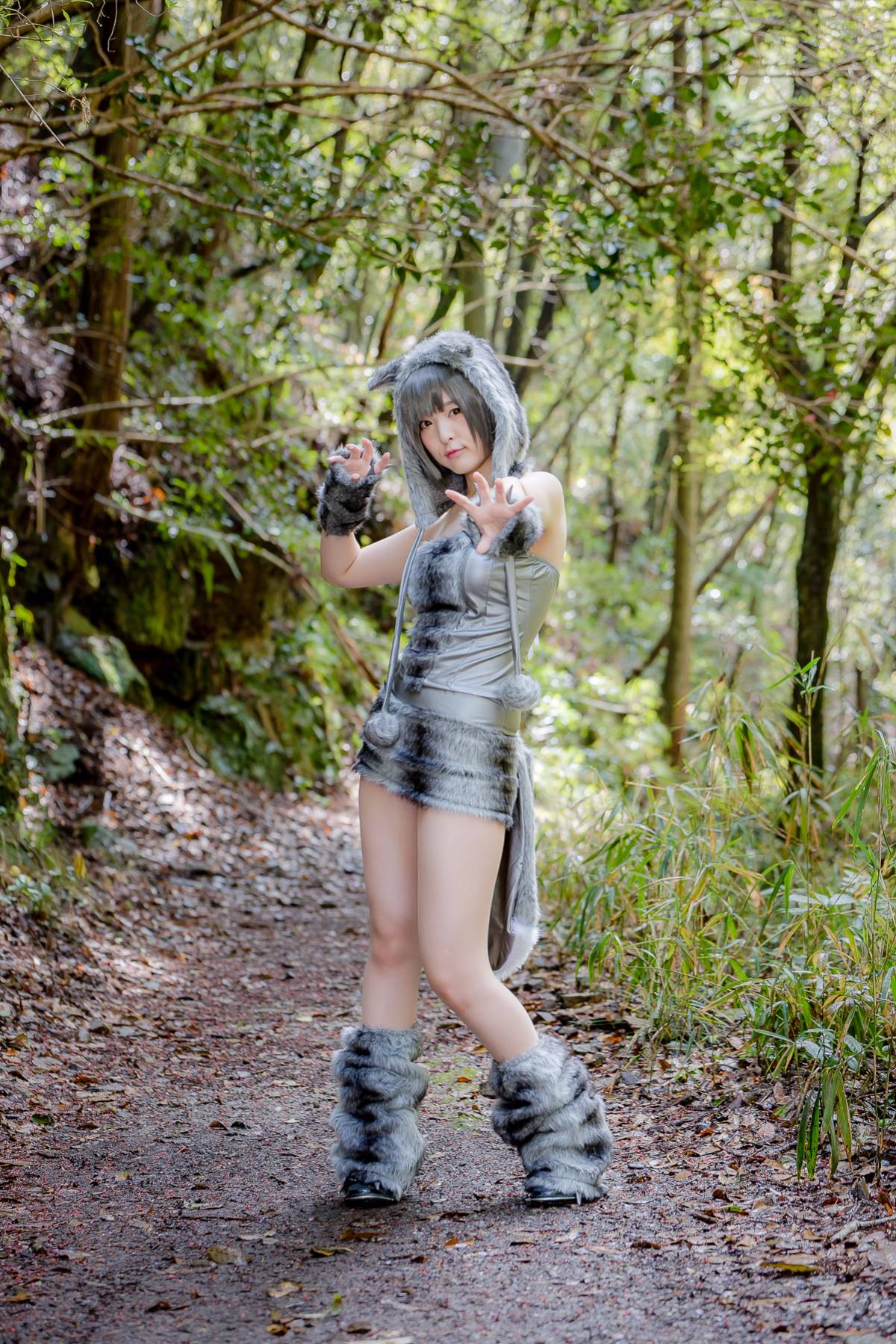 [Paw Paw Ayato] Yatozuki và Wolf (Mui xe nhỏ màu đỏ)