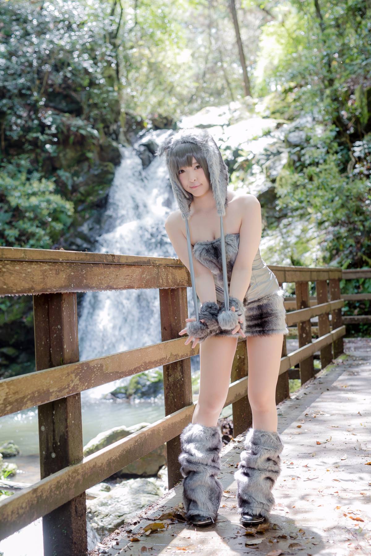 [Paw Paw Ayato] Yatozuki và Wolf (Mui xe nhỏ màu đỏ)