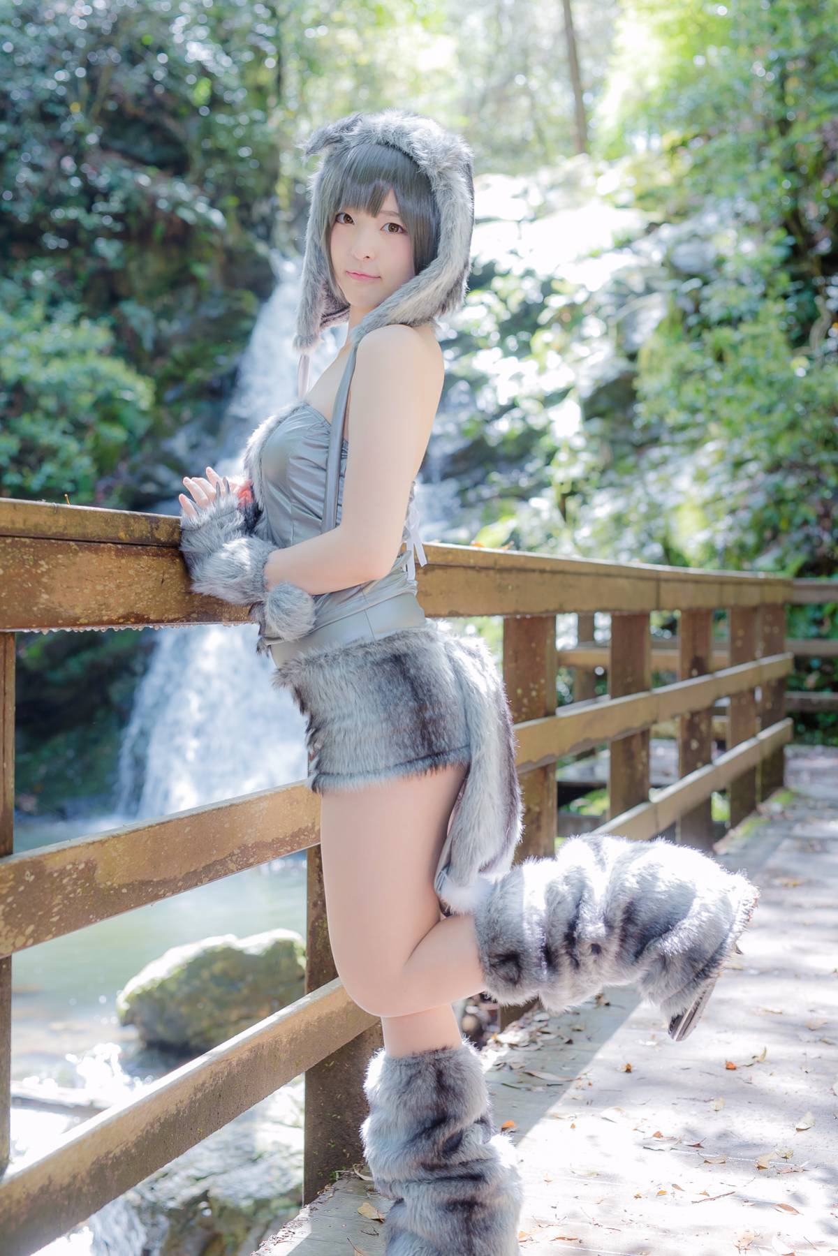 [Paw Paw Ayato] Yatozuki và Wolf (Mui xe nhỏ màu đỏ)