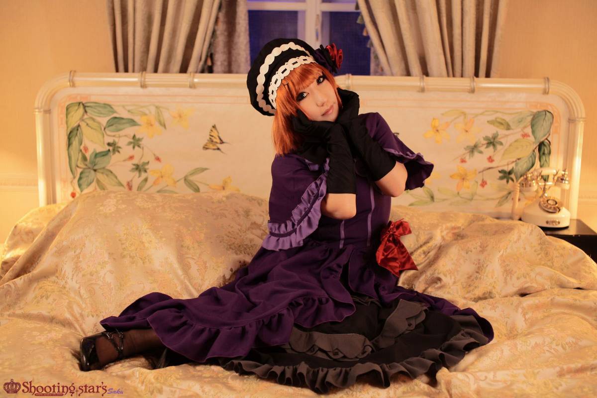 "Khi tinh thể mèo" Eve Beadoliche sống C o s p l a y