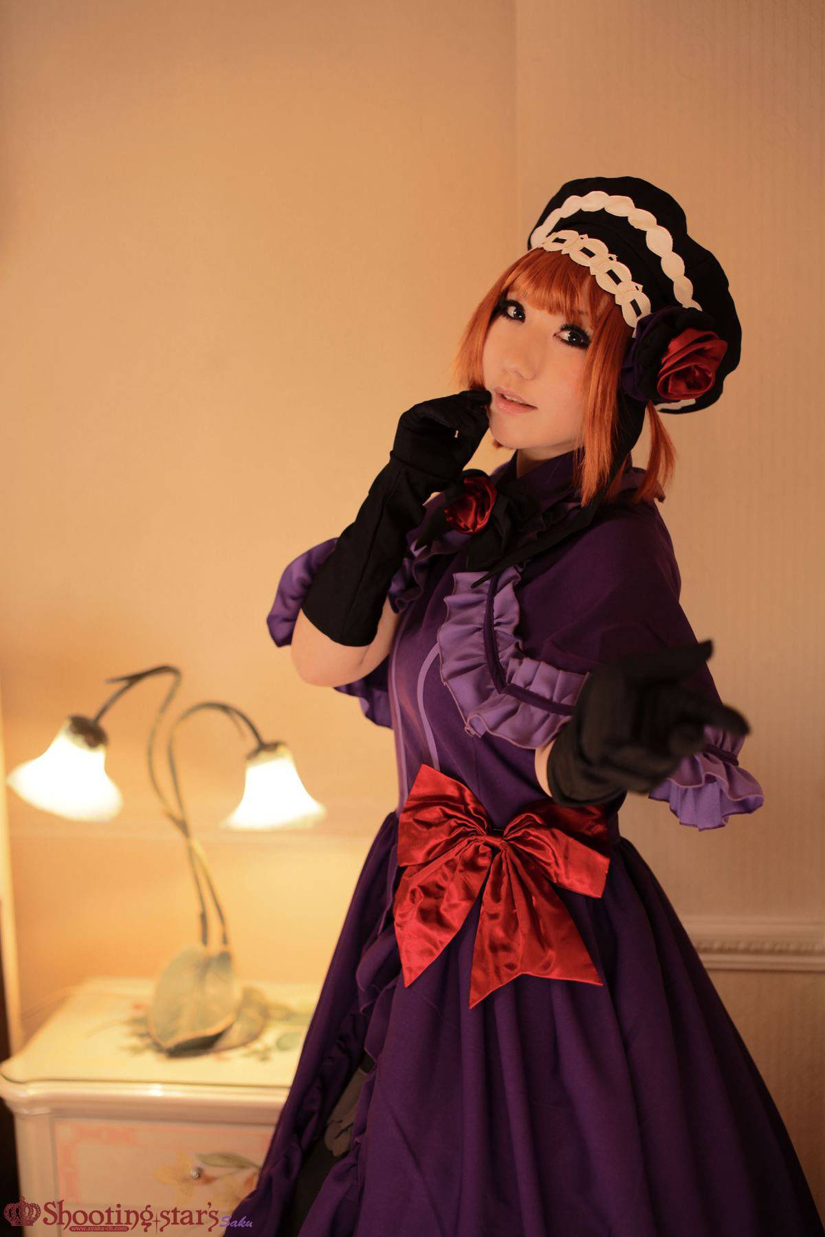 "Khi tinh thể mèo" Eve Beadoliche sống C o s p l a y