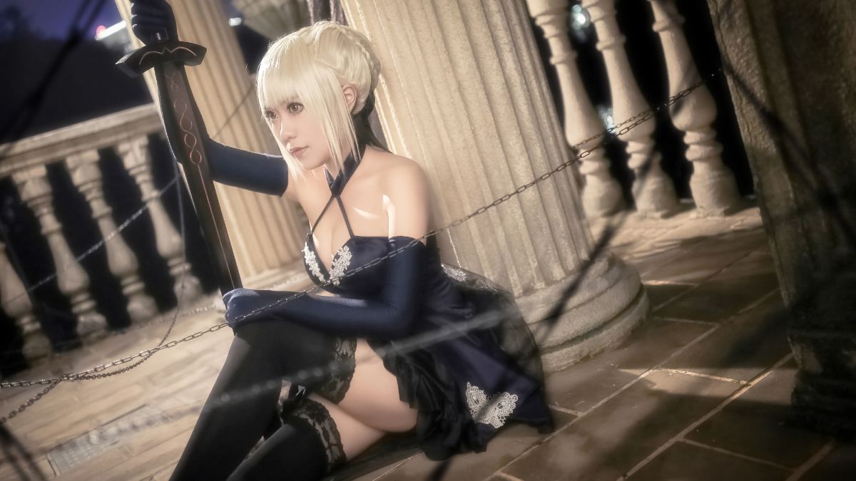 《Đơn hàng Fategrand》 Saber thay đổi c o s p l a y