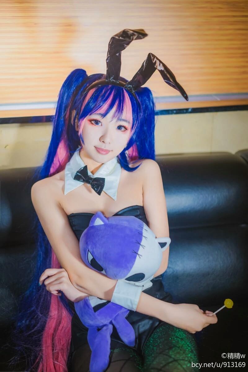 "Băng đảng đình chỉ" thiên thần chó cái ~ cô gái thỏ ~ c o s p l a y