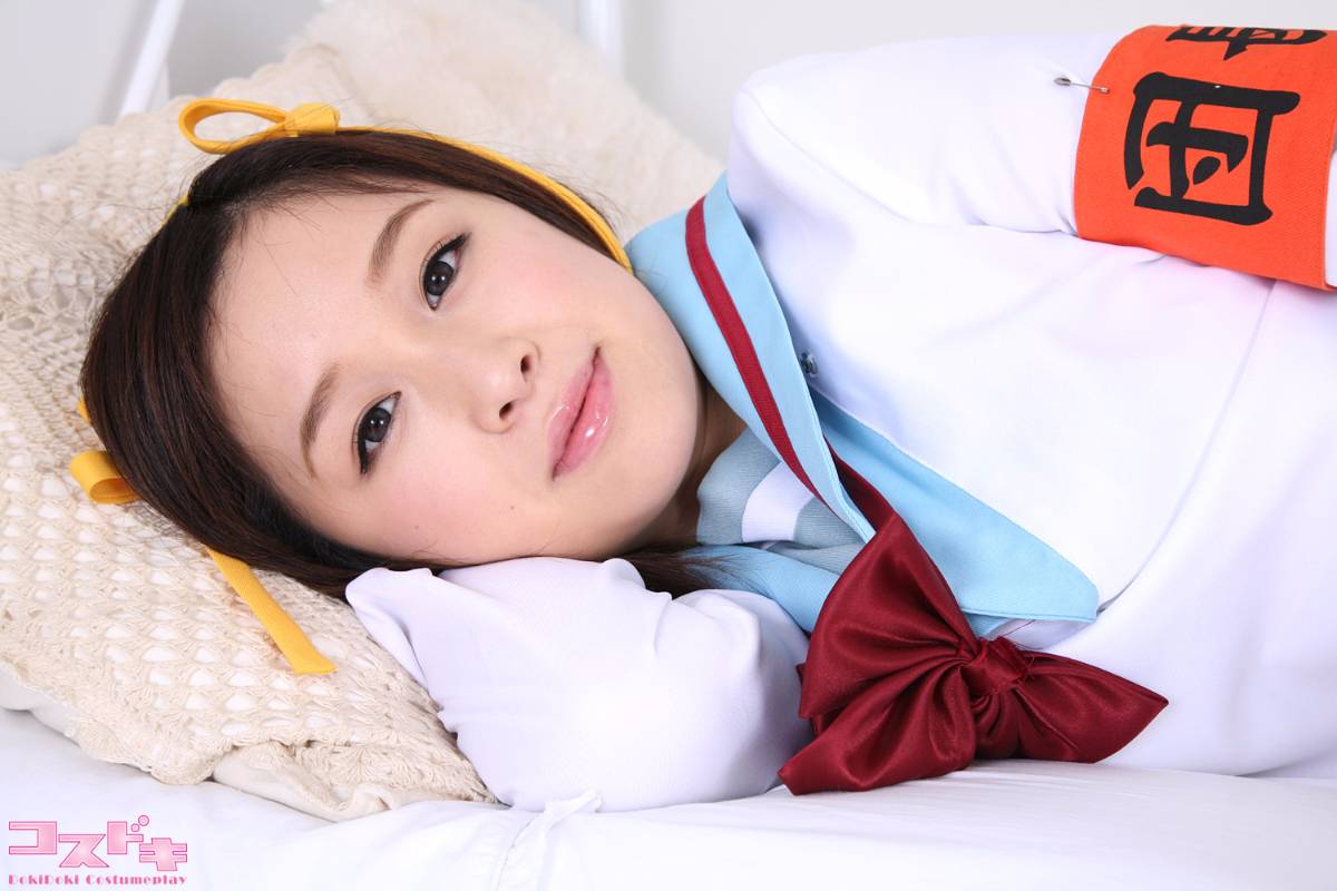 [Cosdoki] Sự u sầu của cosplay Haruhi Suzumiya của Riana Abe