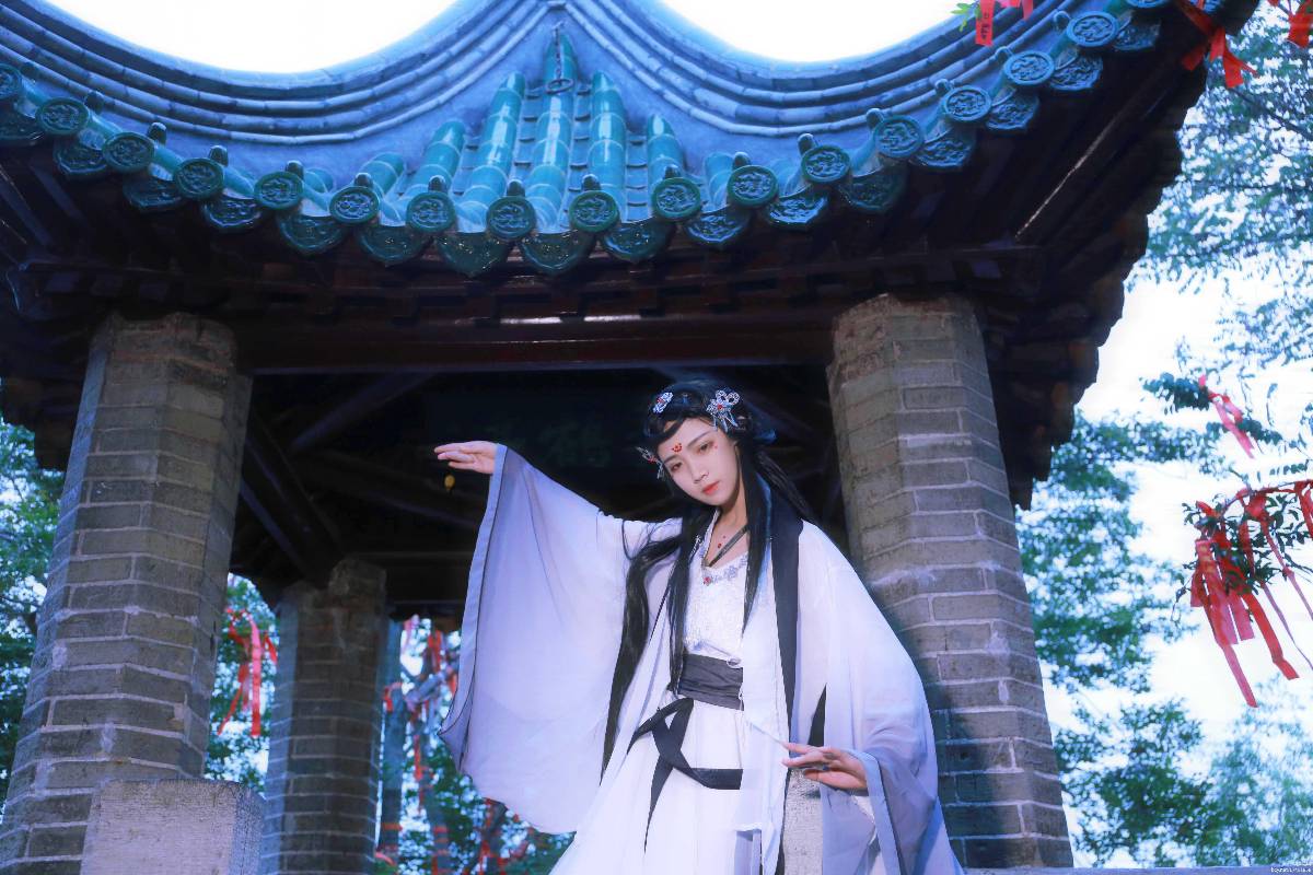 "Cốt truyện Crane" Tôi sẽ chỉ gặp bạn và C O S P L A Y