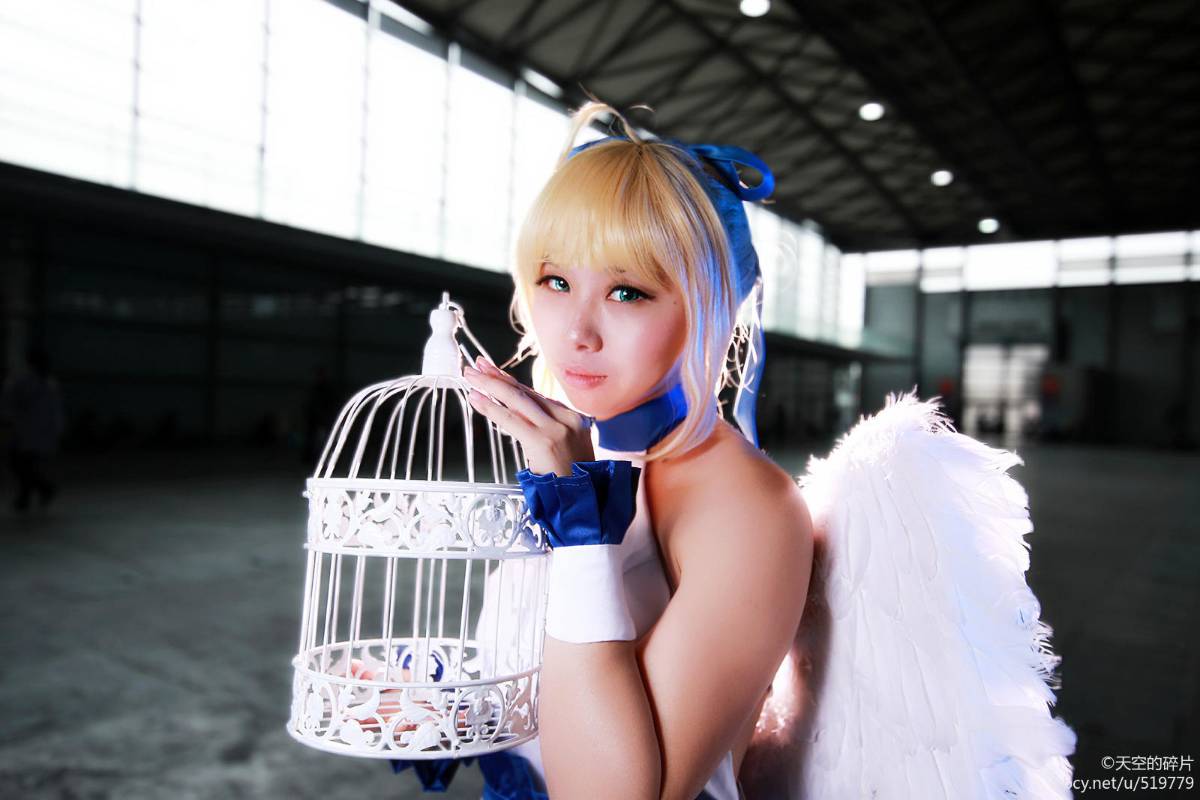 "Fate Grand Order" Saber Minh họa trang phục thiên thần c o s p l a y