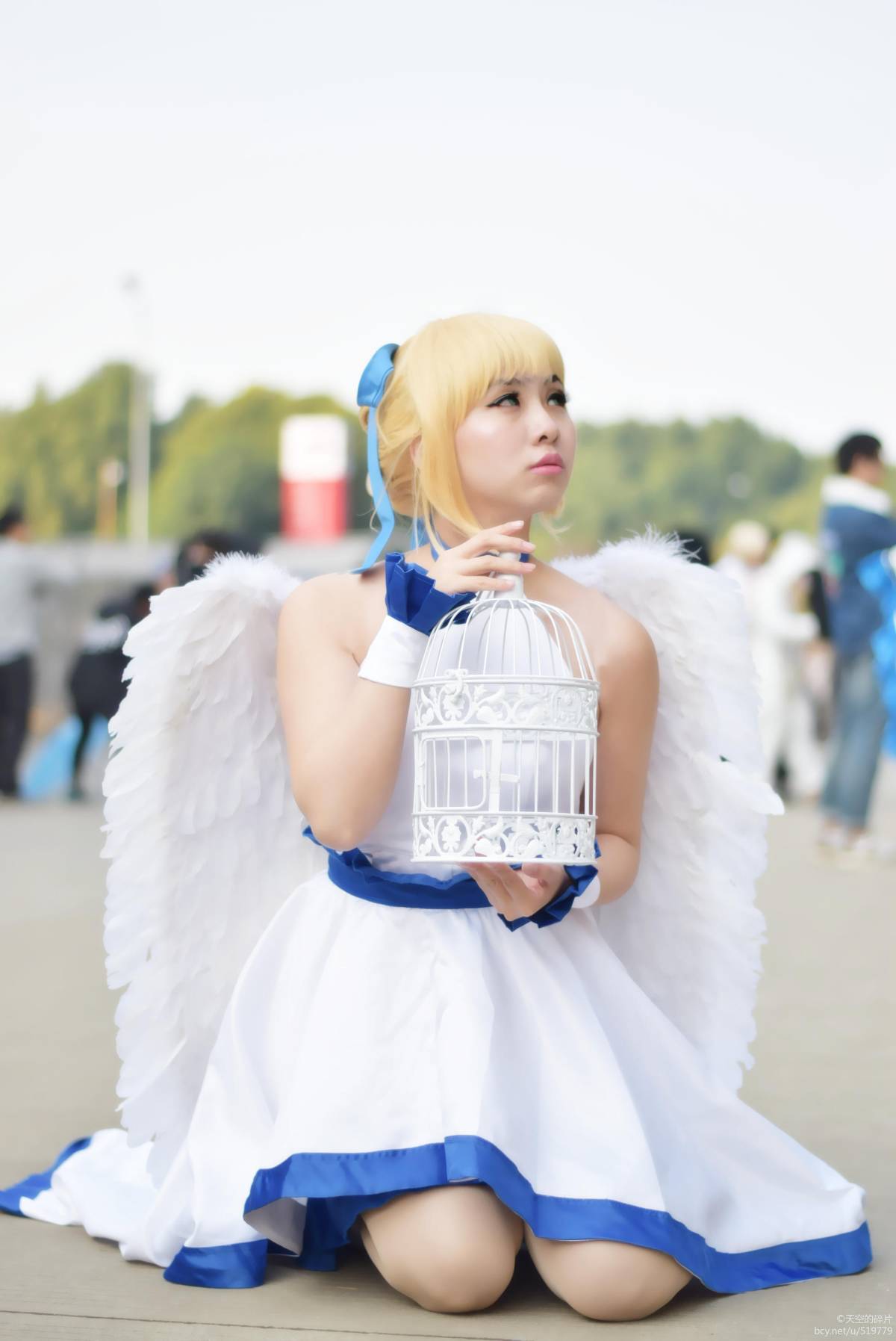 "Fate Grand Order" Saber Minh họa trang phục thiên thần c o s p l a y