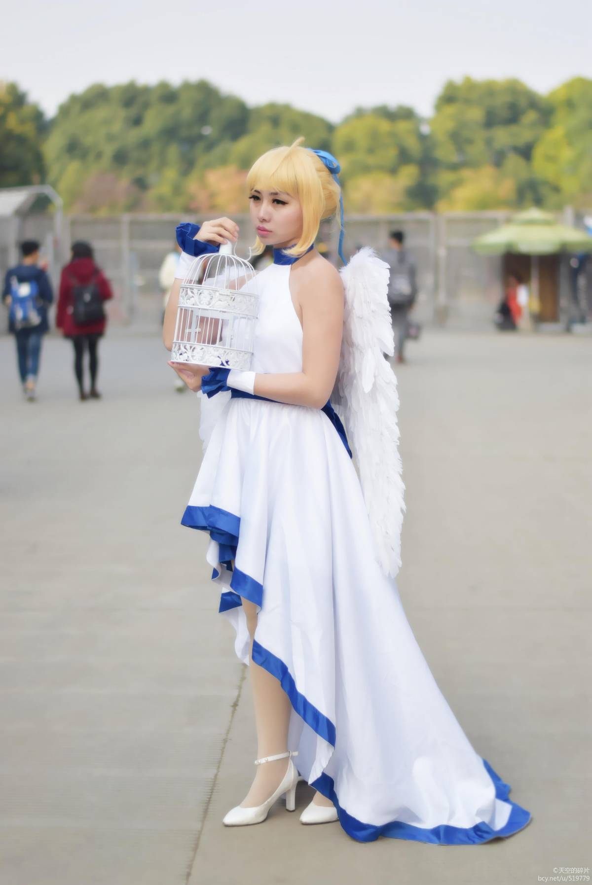 "Fate Grand Order" Saber Minh họa trang phục thiên thần c o s p l a y