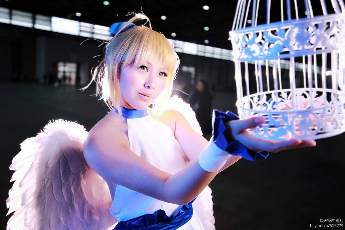 "Fate Grand Order" Saber Minh họa trang phục thiên thần c o s p l a y