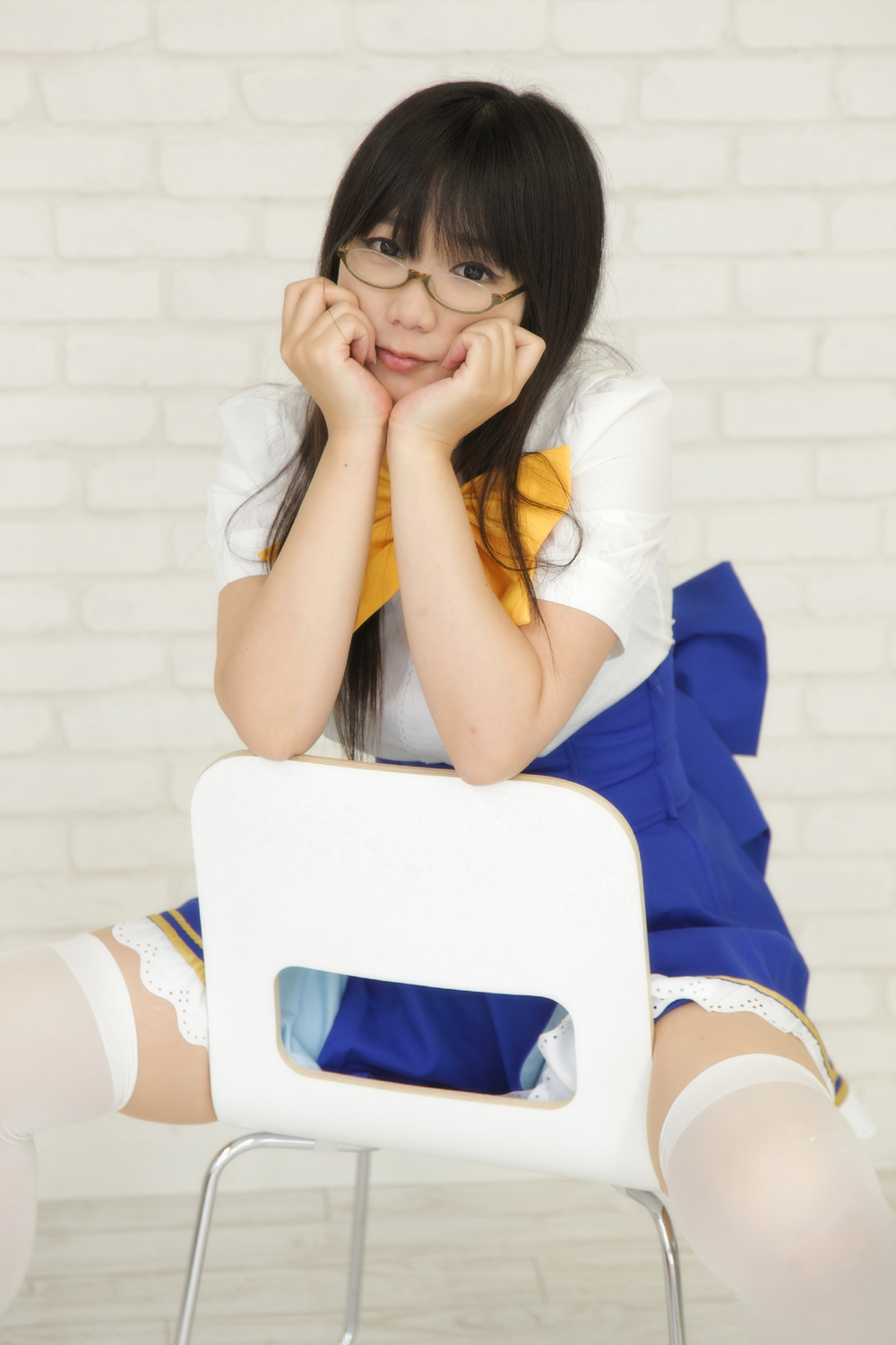 [Sô cô la thô] Các cô gái mặc đồng phục