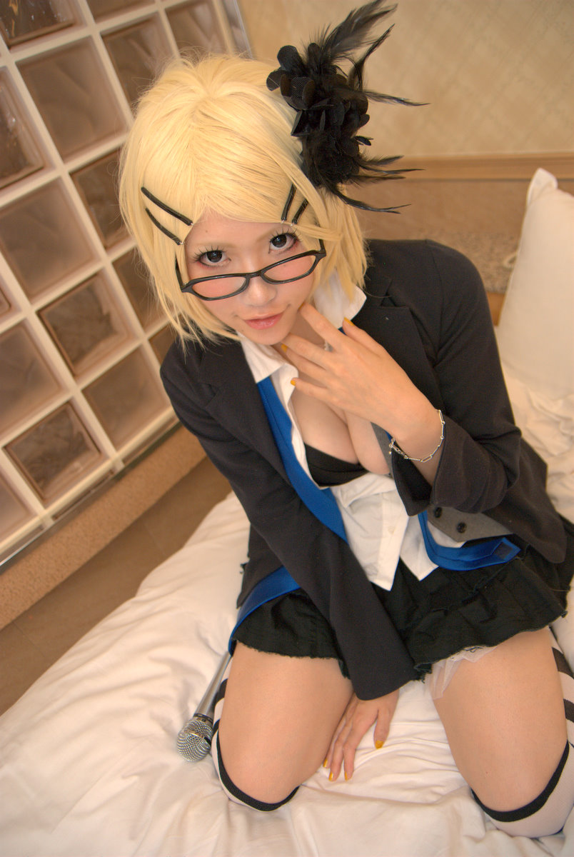 [từ một bông hồng] Dazai Garo 3