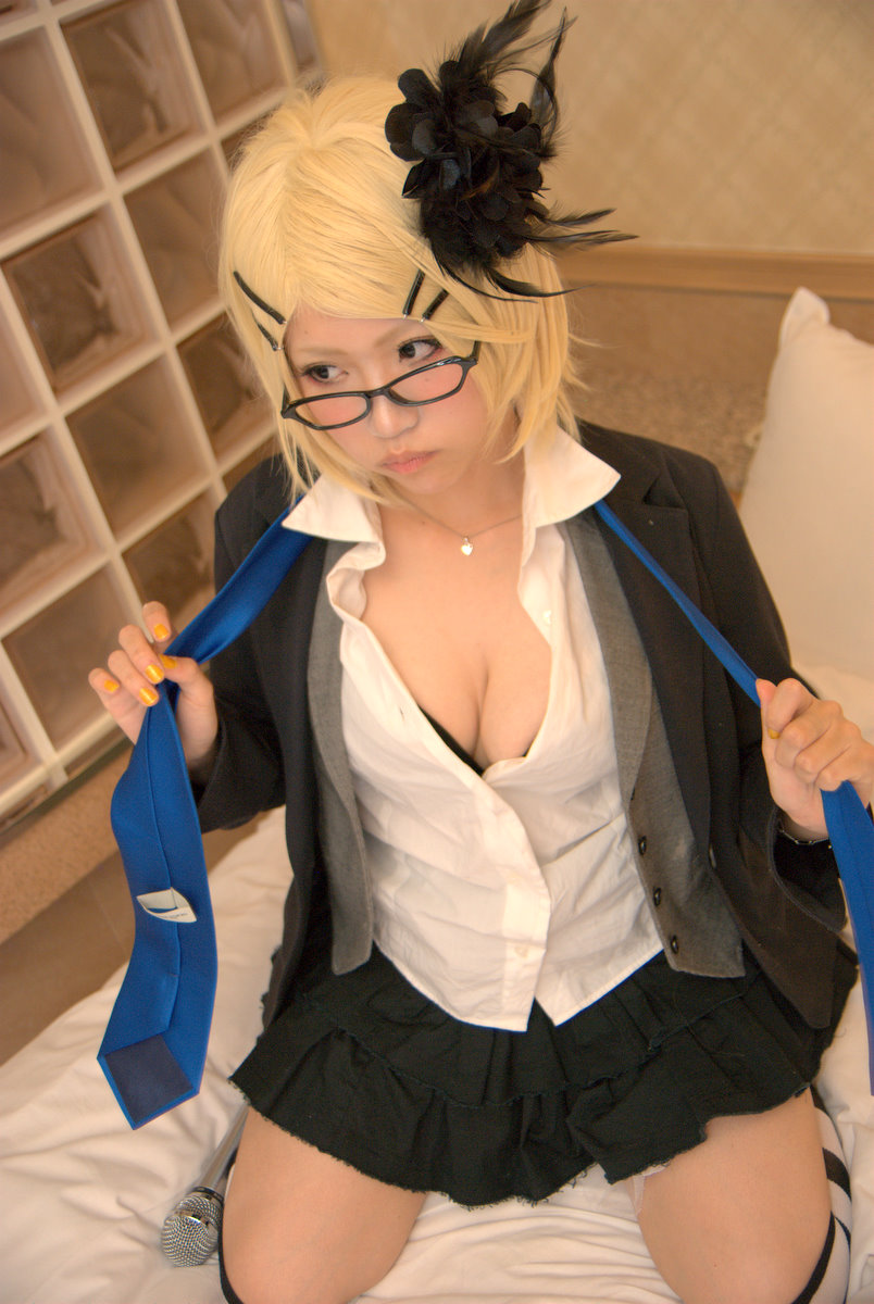 [từ một bông hồng] Dazai Garo 3