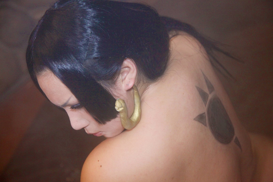 [Mariposa Luz de la Luna] Tình yêu là một cơn bão