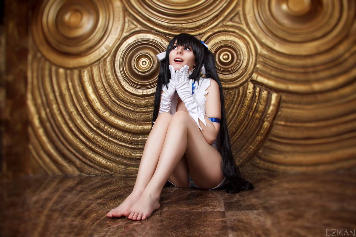 [Debarmonica] Danmachi - Hestia Cosplay của Helly von Valentine