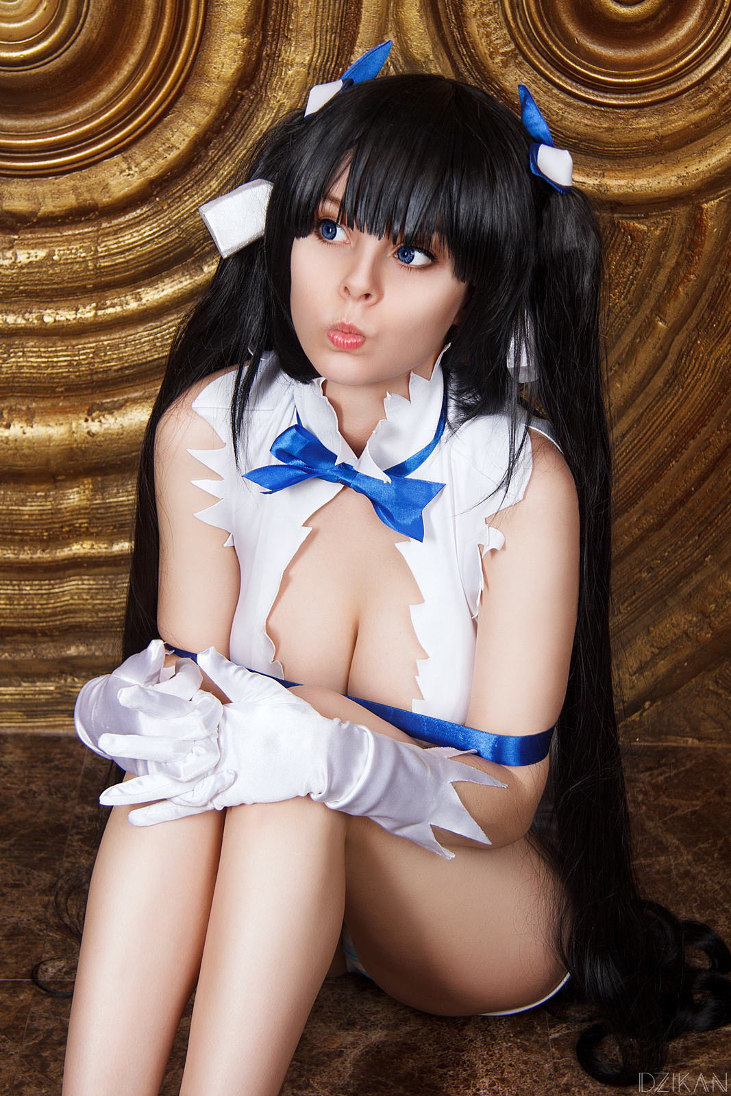 [Debarmonica] Danmachi - Hestia Cosplay của Helly von Valentine