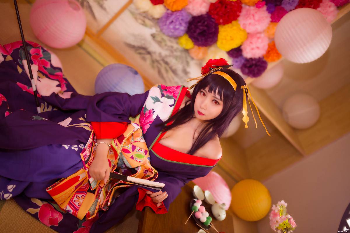 "Phương pháp nuôi dưỡng một nữ thủ lĩnh người qua đường" Kazuiki Shiyu, chị gái của phiên bản Maiko C o s p l a y