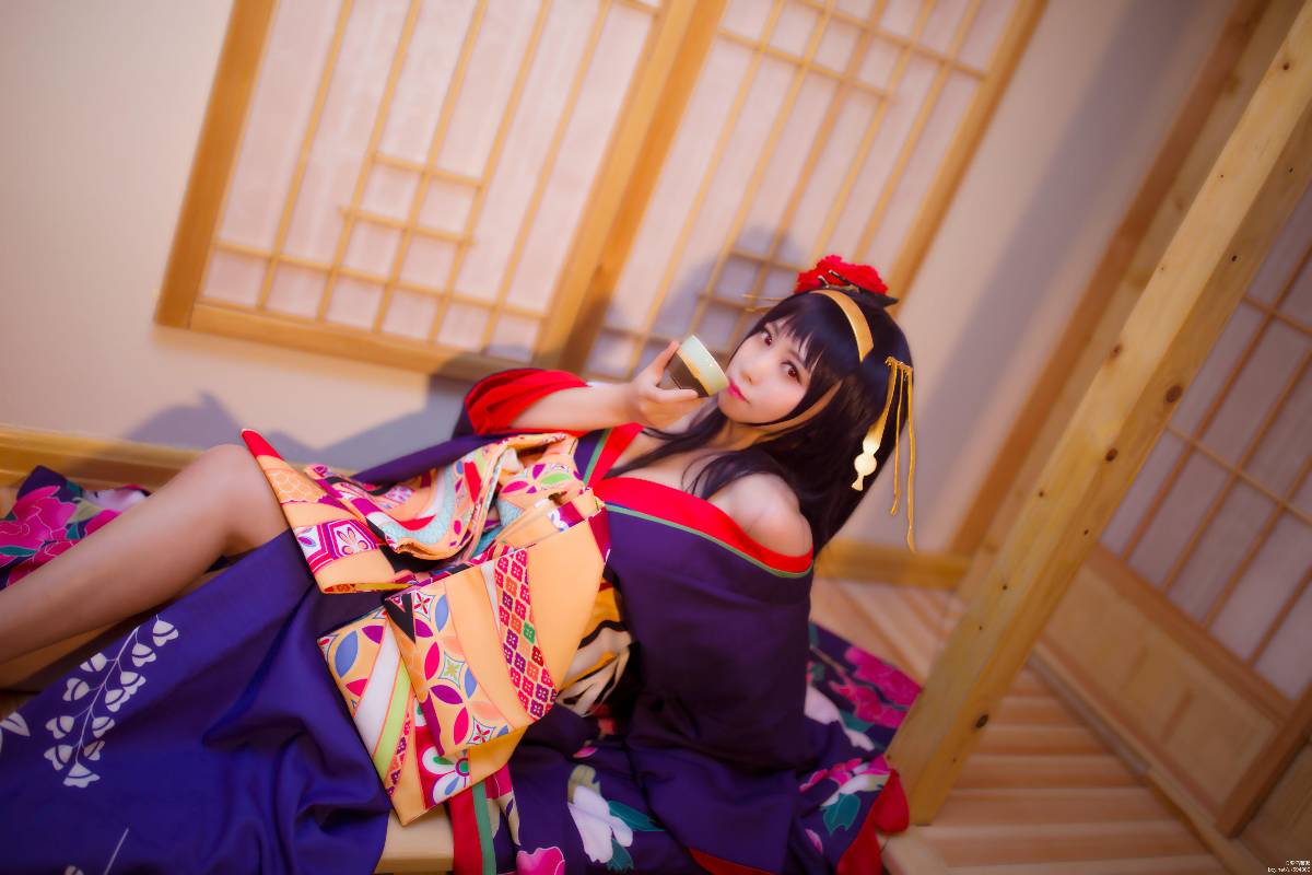 "Phương pháp nuôi dưỡng một nữ thủ lĩnh người qua đường" Kazuiki Shiyu, chị gái của phiên bản Maiko C o s p l a y