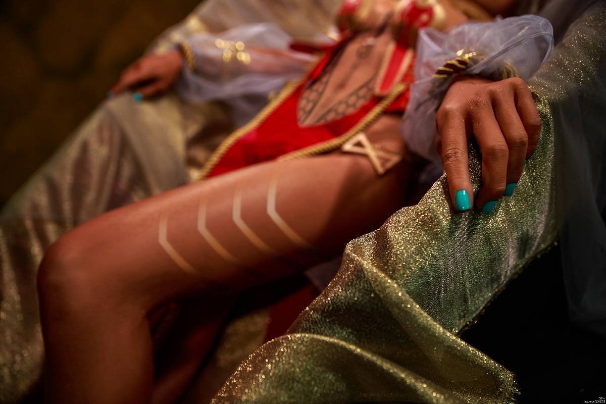 "Locky Heroes" Công chúa sa mạc Yisette C o S P L A Y