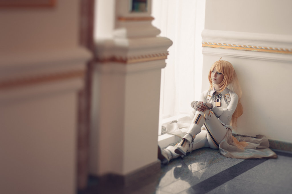 [Debarmonica] Saber Bride Cosplay của Helly von Valentine