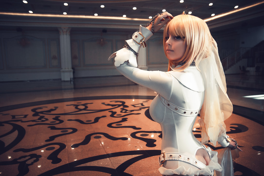 [Debarmonica] Saber Bride Cosplay của Helly von Valentine