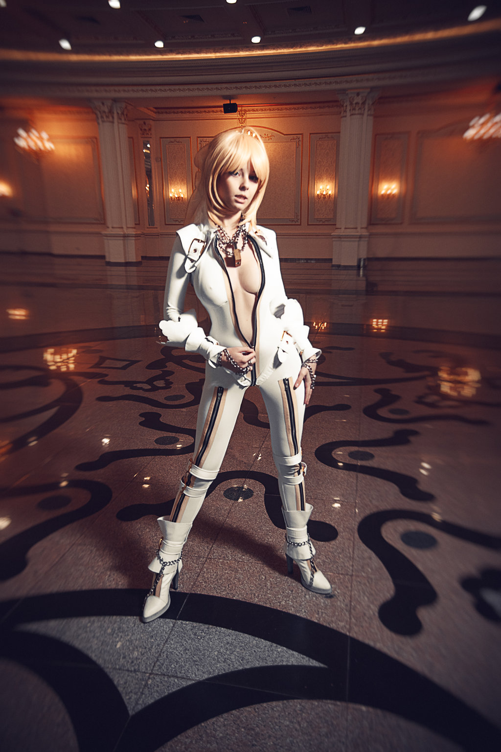 [Debarmonica] Saber Bride Cosplay của Helly von Valentine
