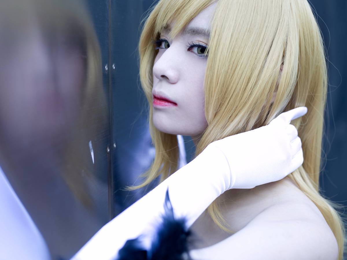 "Câu chuyện về vết thương" Kisshot c o s p l a y