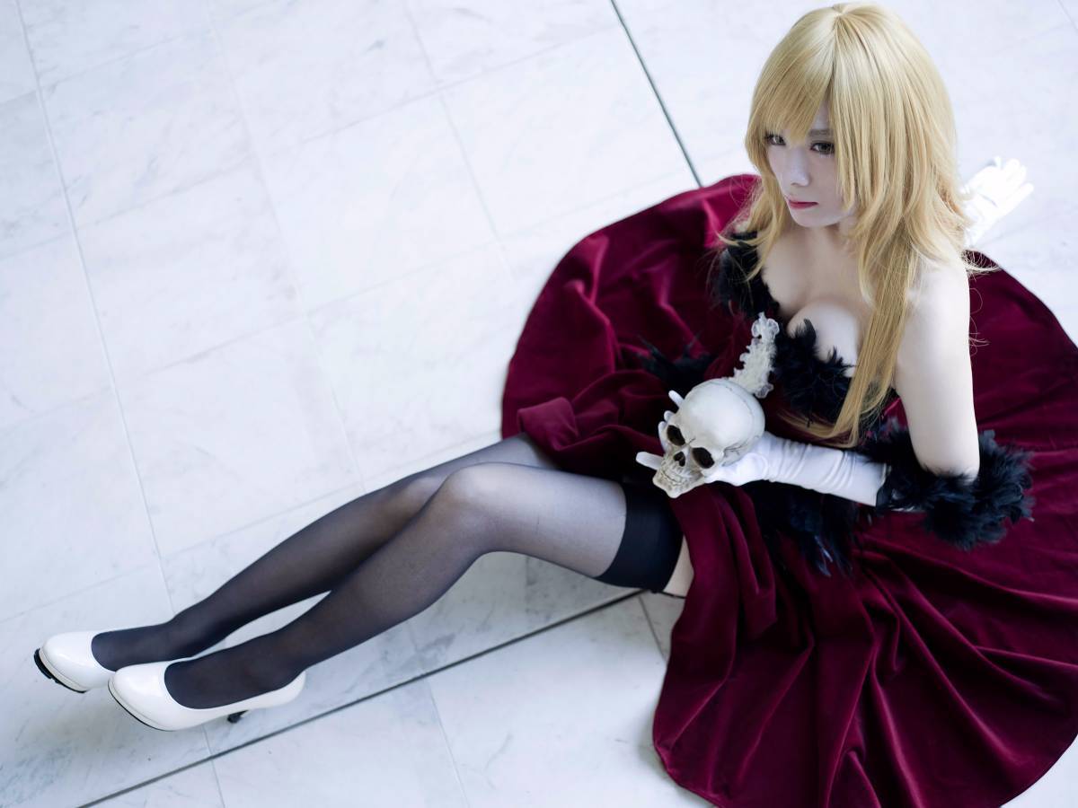 "Câu chuyện về vết thương" Kisshot c o s p l a y