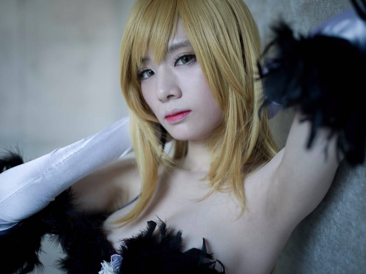 "Câu chuyện về vết thương" Kisshot c o s p l a y