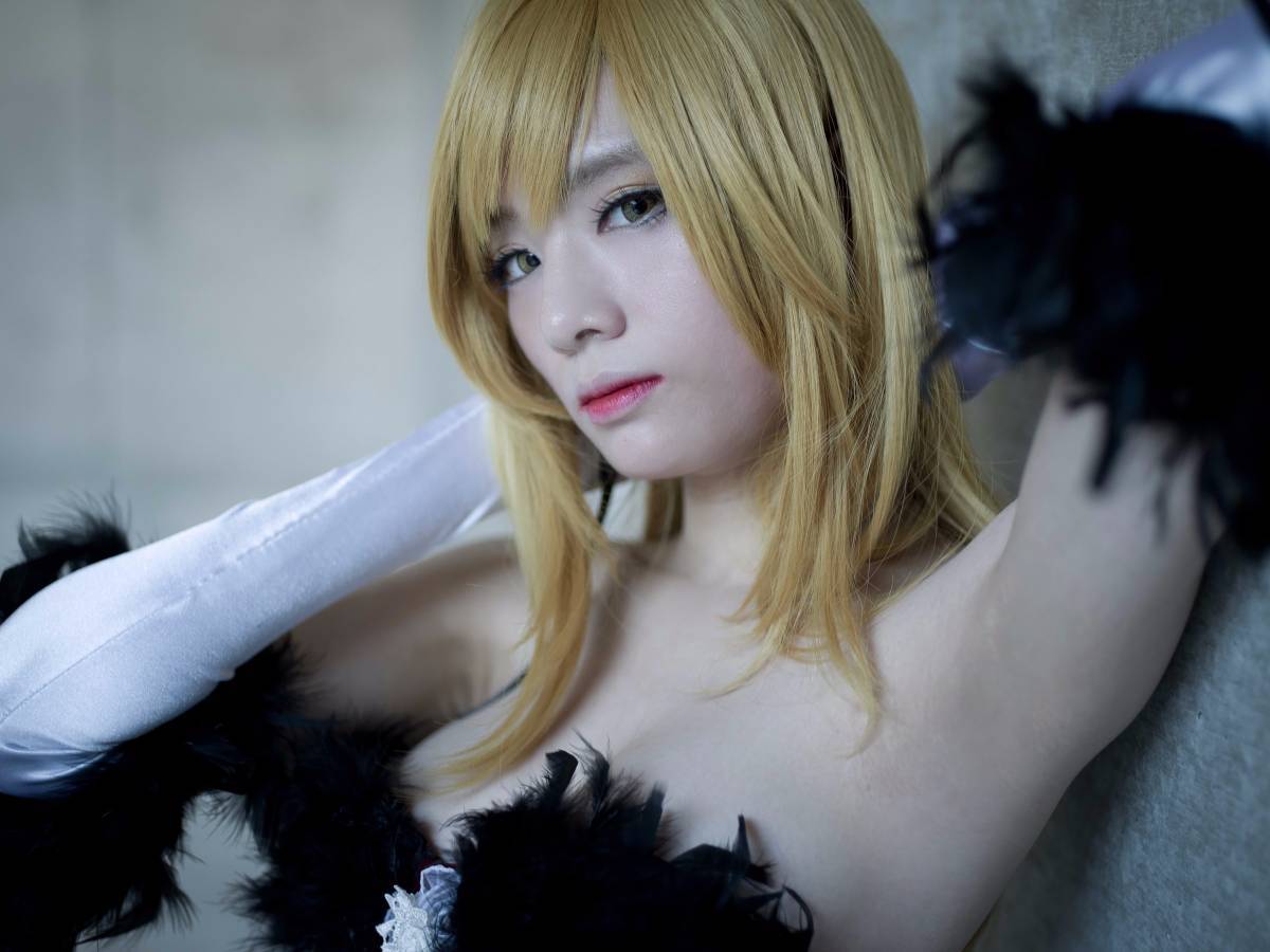 "Câu chuyện về vết thương" Kisshot c o s p l a y