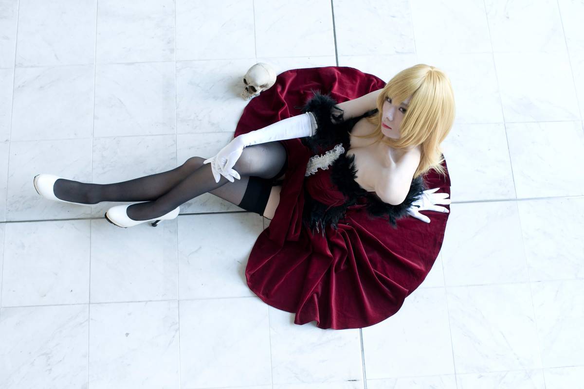 "Câu chuyện về vết thương" Kisshot c o s p l a y