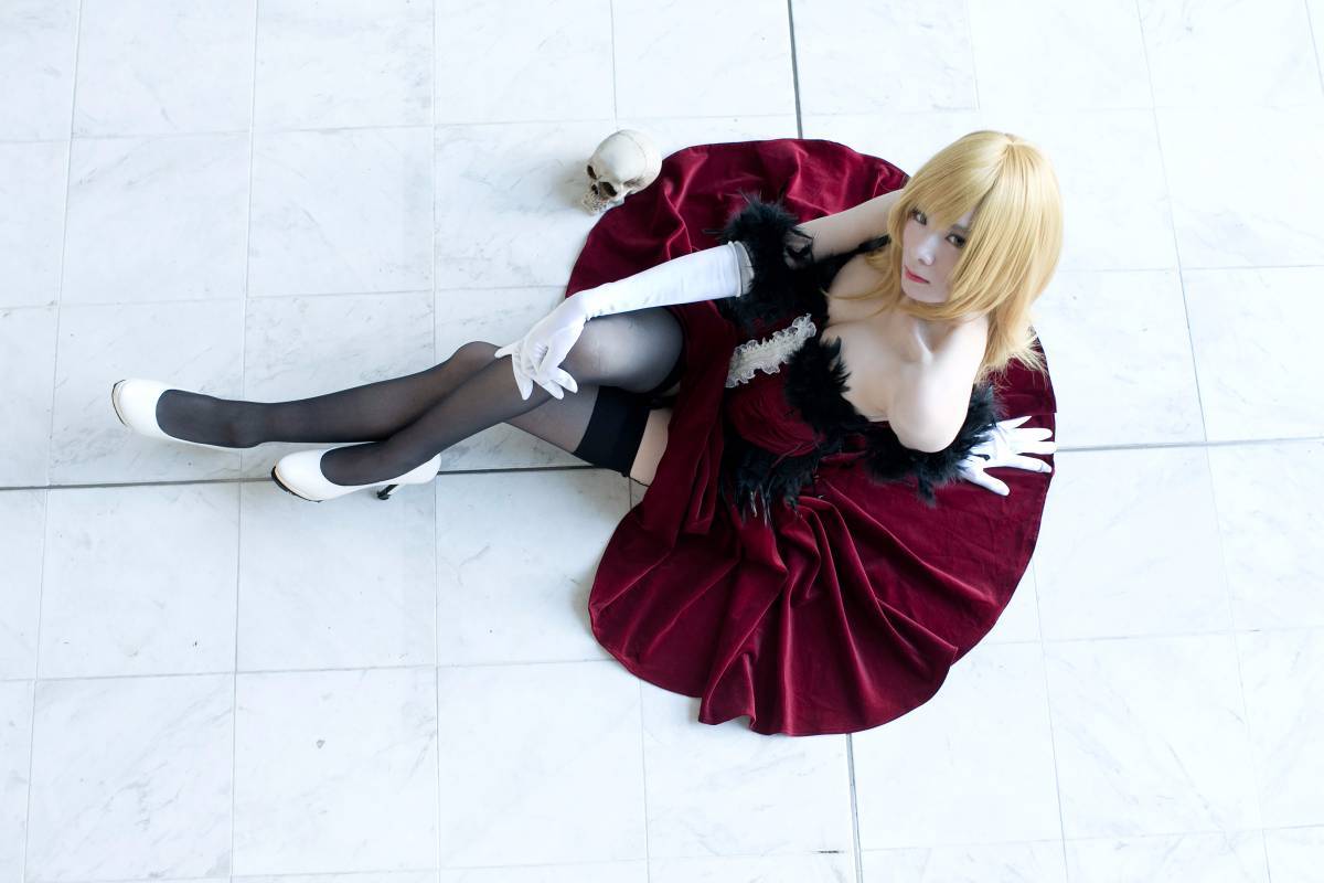 "Câu chuyện về vết thương" Kisshot c o s p l a y