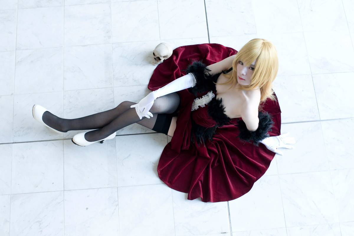 "Câu chuyện về vết thương" Kisshot c o s p l a y