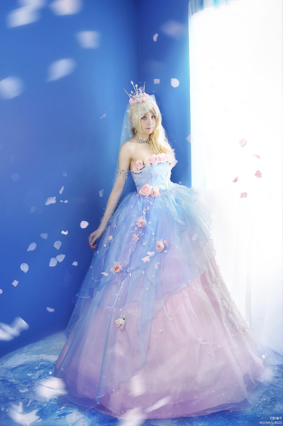 "Miracle Nuannuan" Nuannuan-Ice Crystal Rose Váy cưới C O S P L A Y