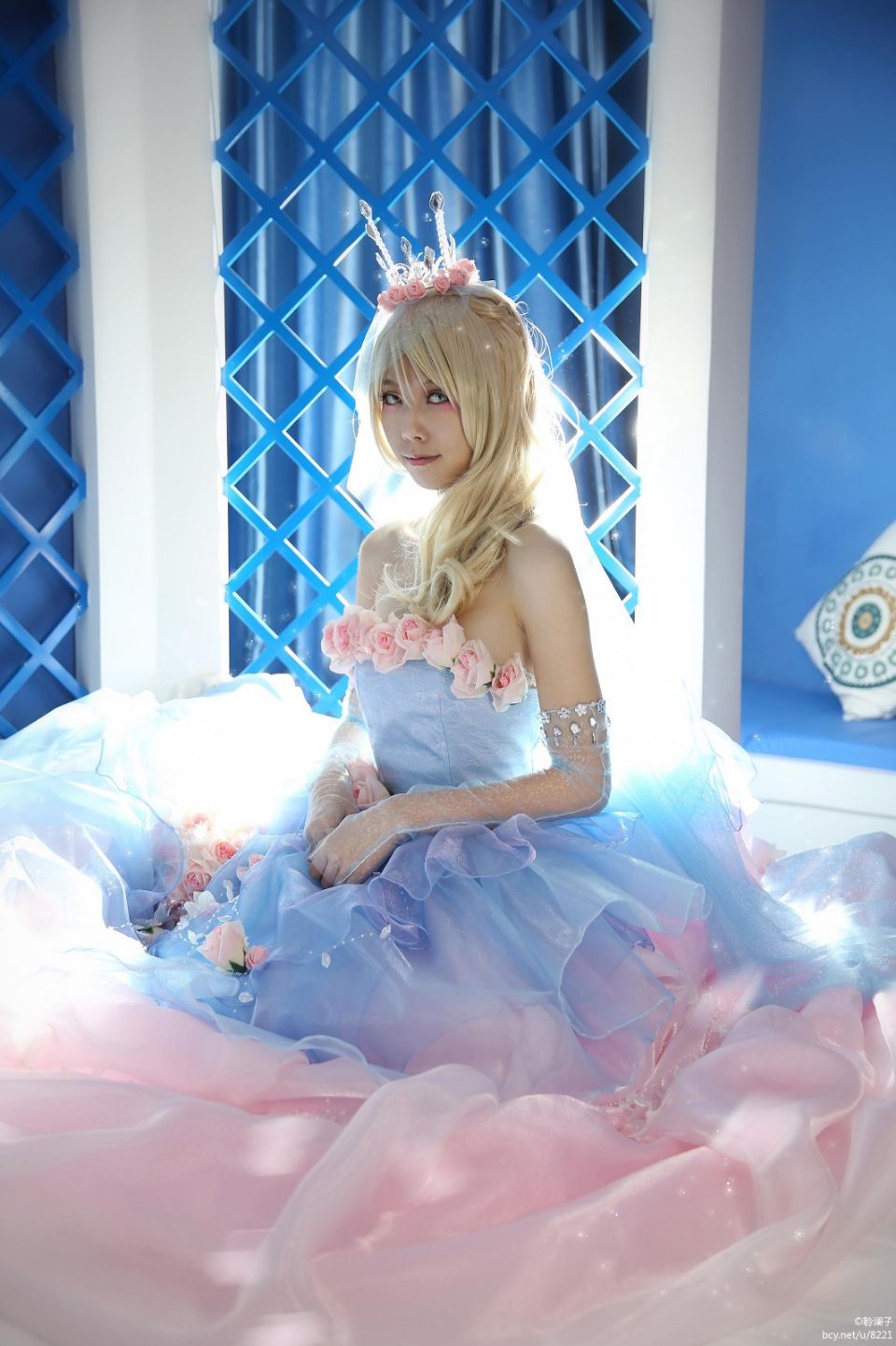 "Miracle Nuannuan" Nuannuan-Ice Crystal Rose Váy cưới C O S P L A Y