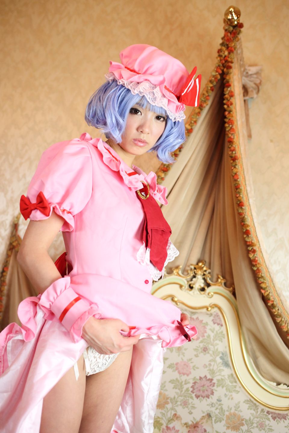 Tôi muốn có một âm hộ loli đầy đặn của một cô gái trẻ ngực nhỏ