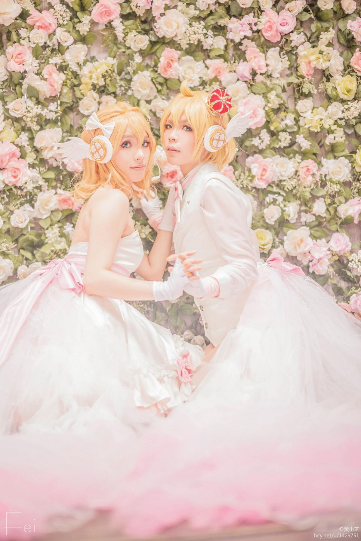 "Gia đình Vocaloid" Jingyin Gemini Dog Brutality c o s p l a y