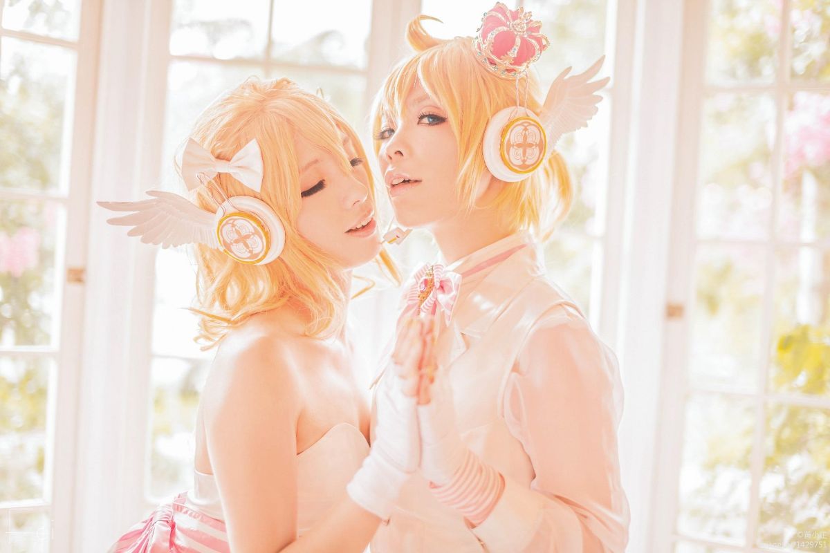 "Gia đình Vocaloid" Jingyin Gemini Dog Brutality c o s p l a y