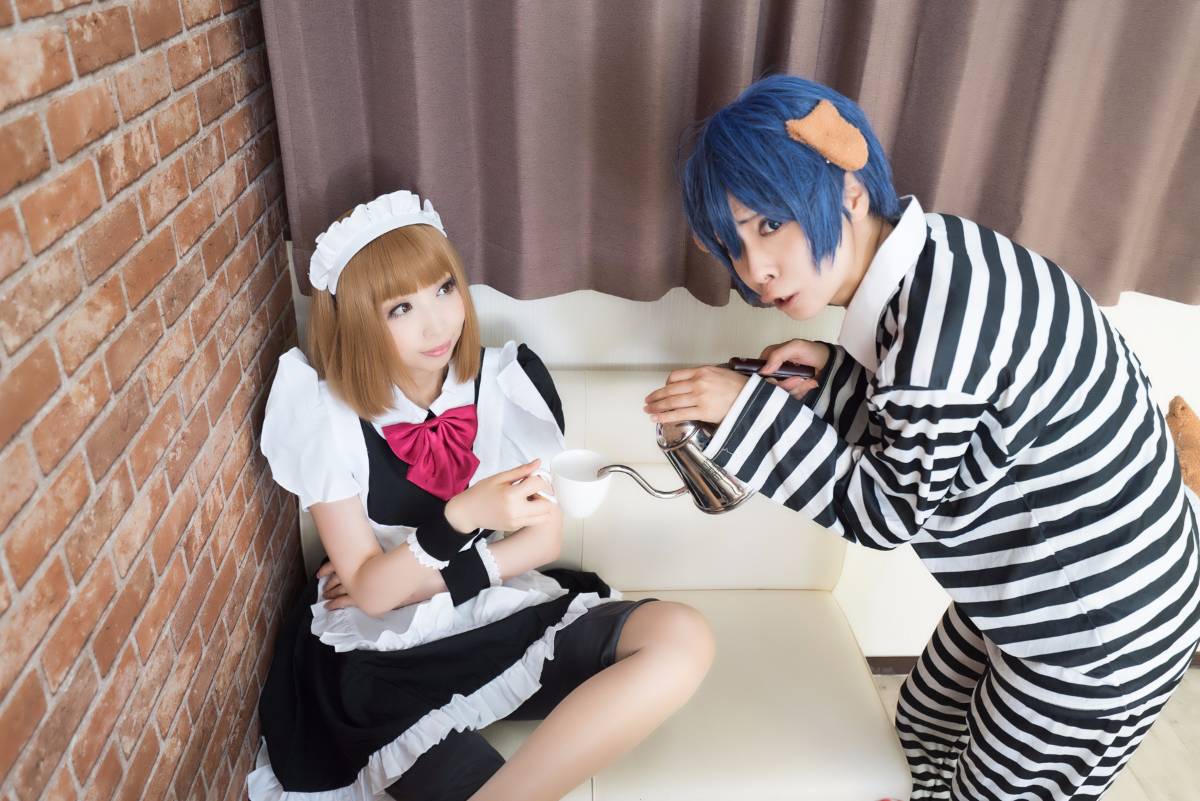 (C89) [PinkyYoku] Nhà tù Cafe