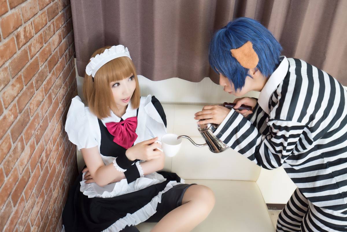 (C89) [PinkyYoku] Nhà tù Cafe