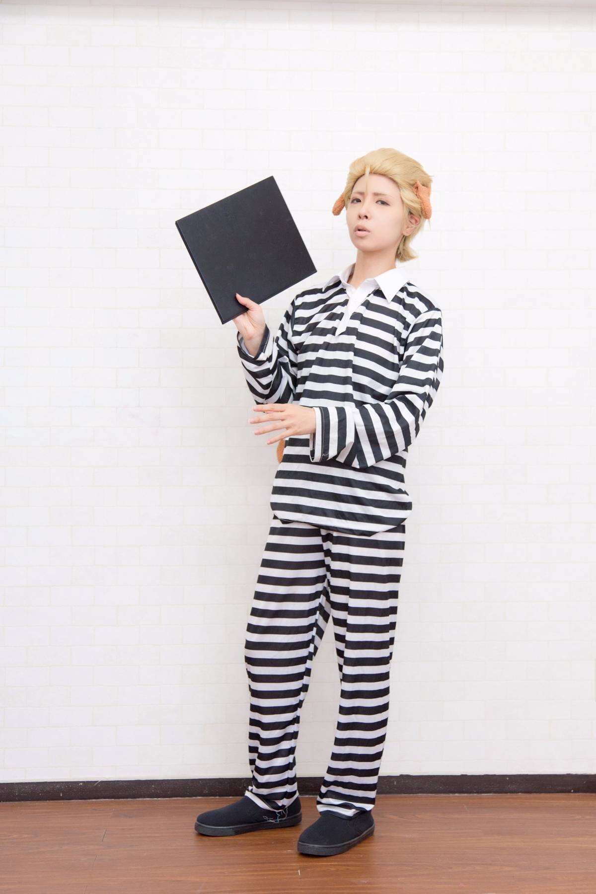 (C89) [PinkyYoku] Nhà tù Cafe