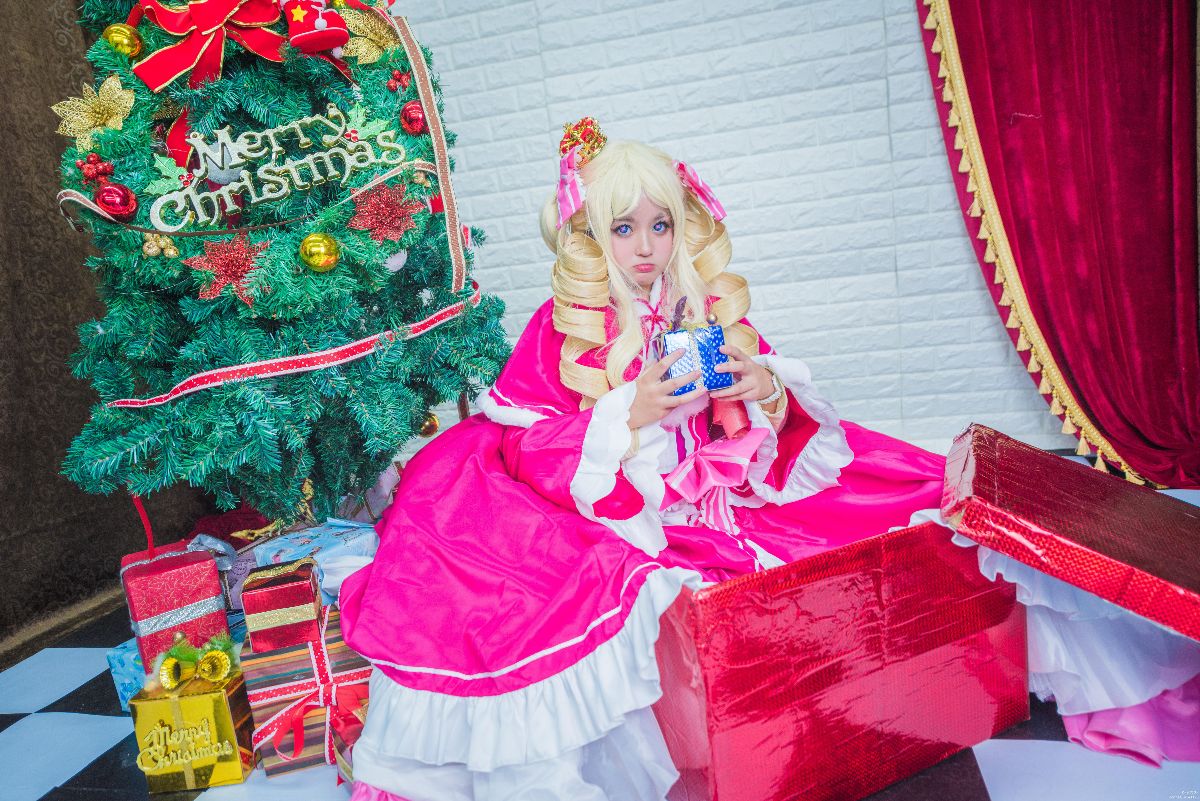 "Từ điểm" Beatries c o s p l a y