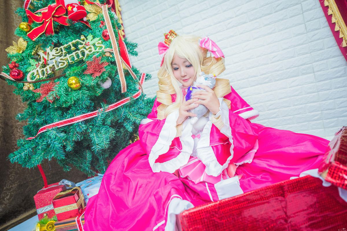 "Từ điểm" Beatries c o s p l a y