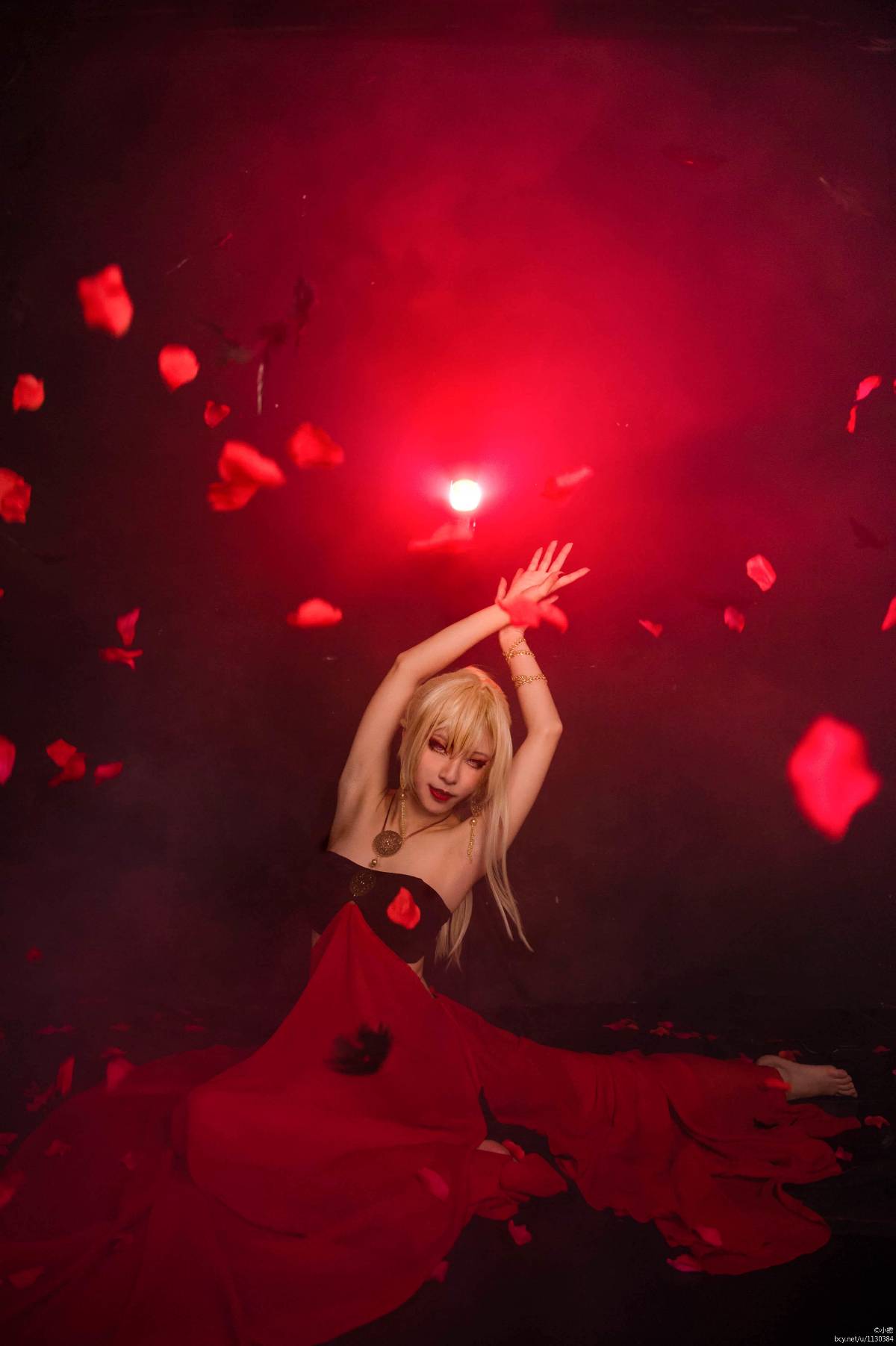 "Ngôi sao vạn hoa" Layla's Salome Layla Hamilton C O S P L A Y